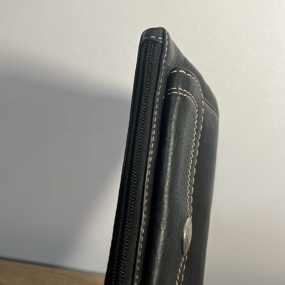 Coach, black leather wristlet - Picture 10 of 16